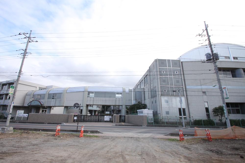 Junior high school. School to get 843m force until the Saitama Municipal Yono Minami Junior High School, A force school, We are working with the slogan excitement full Yono south junior high school