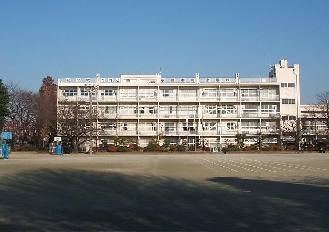 Primary school. Yonohonmachi elementary school 10 minutes walk