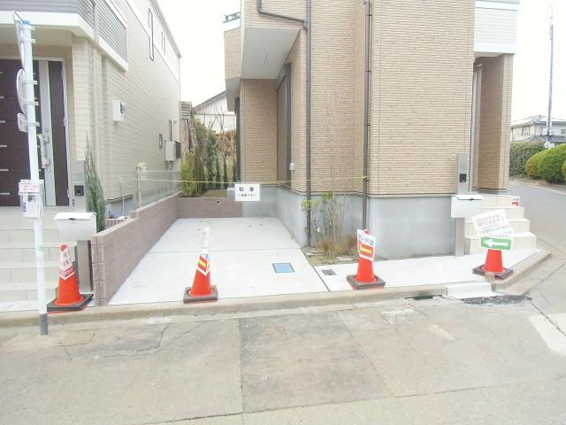 Parking lot. 1 Building Local (12 May 2013) Shooting