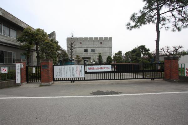 Primary school. Suzuya until elementary school 430m
