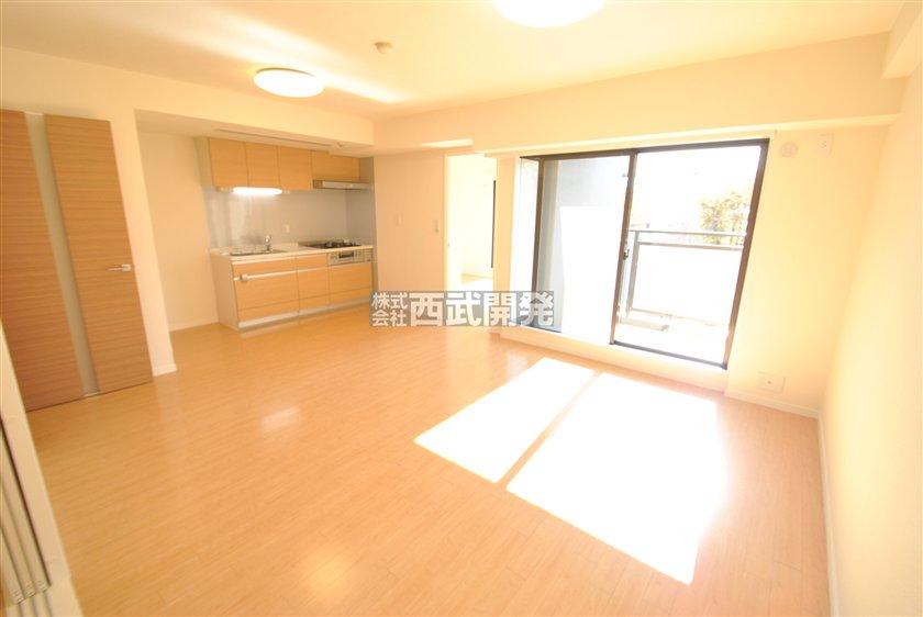 Living. Indoor (11 May 2013) Shooting