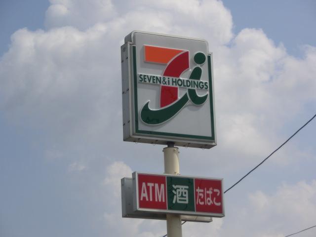 Convenience store. Seven-Eleven to Yono shop 400m