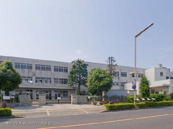 Junior high school. Saitama Municipal Yono to Nishinaka 650m