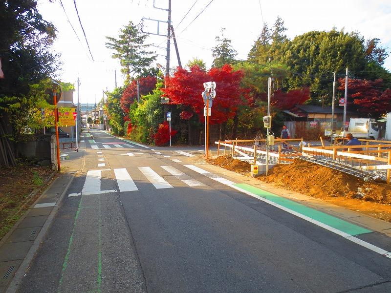 Local photos, including front road. Local (12 May 2013) Shooting