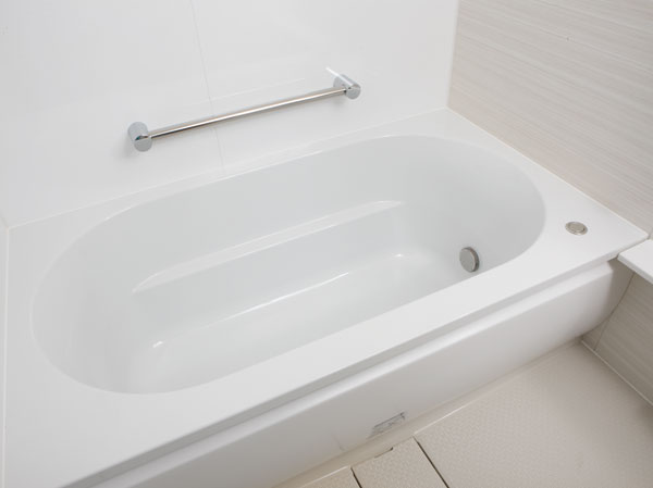 Bathing-wash room.  [WA bathtub] The combination of straight lines and semicircle, Is a tub of universal design, which gently wrap the whole body.