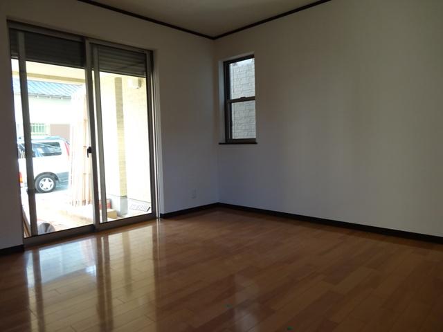 Non-living room. C Building: Indoor (December 2013) Shooting