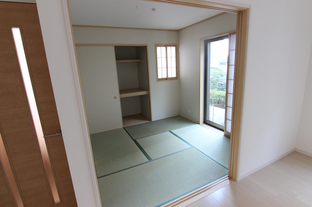 Non-living room. Japanese-style room.  Also available as a drawing room! 
