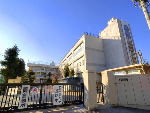 Primary school. Odo to elementary school 480m