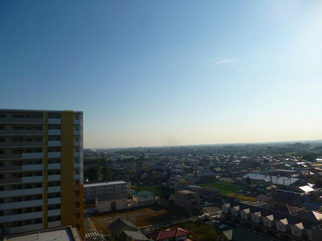 View photos from the dwelling unit. View from the site (October 2013) Shooting