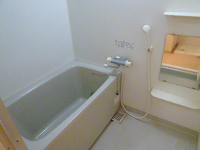 Bath. Reheating ・ Bathroom dryer with bus