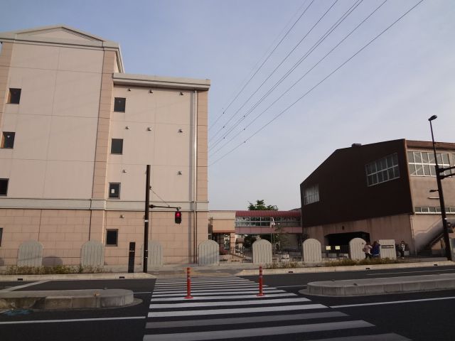 Primary school. Municipal Sakuragi to elementary school (elementary school) 1100m