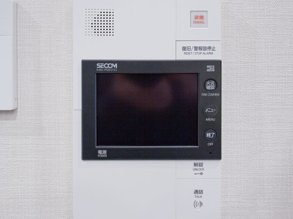 Security.  [Intercom with color monitor] Check the voice and image of the entrance of visitors. Visitor record ・ Features such as automatic recording and hands-free communication. (Same specifications)