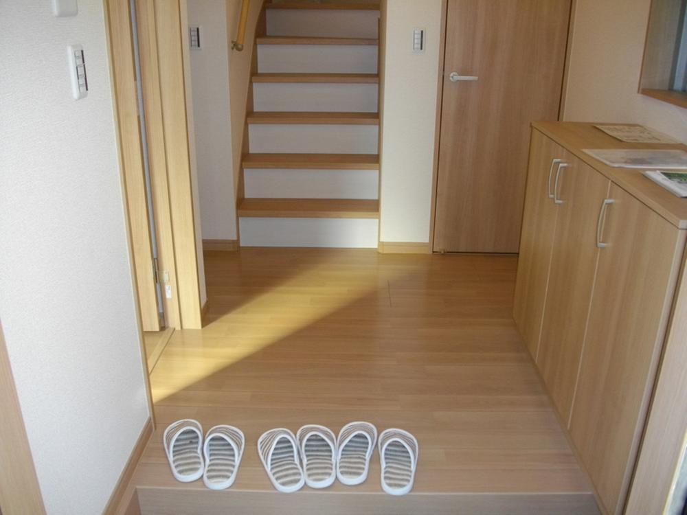 Entrance. Local (11 May 2013) shooting 1 Building entrance hall