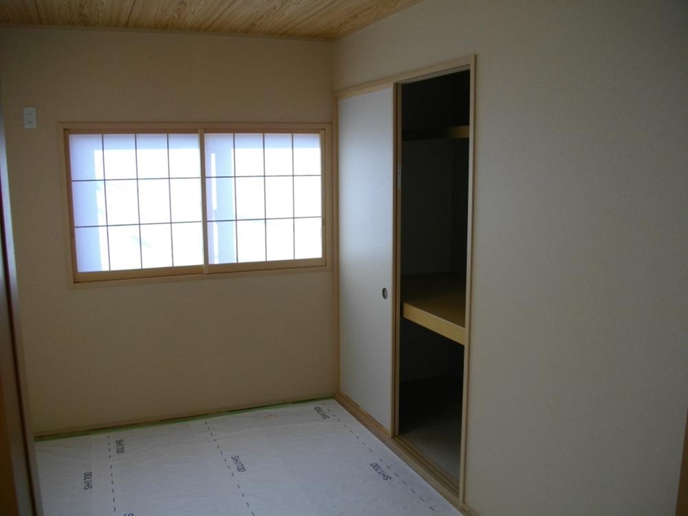 Non-living room. Indoor (11 May 2013) Shooting