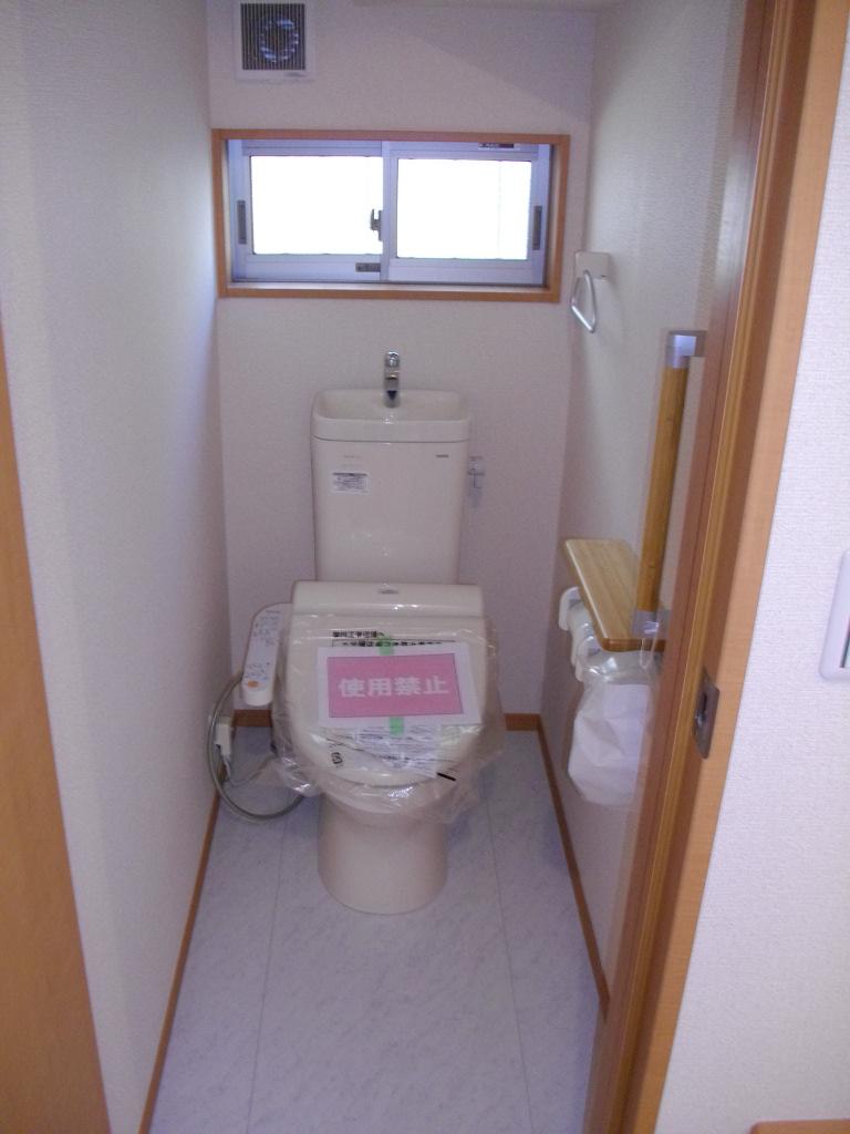 Toilet. Indoor (11 May 2013) shooting 1, Building 2 common toilet with bidet