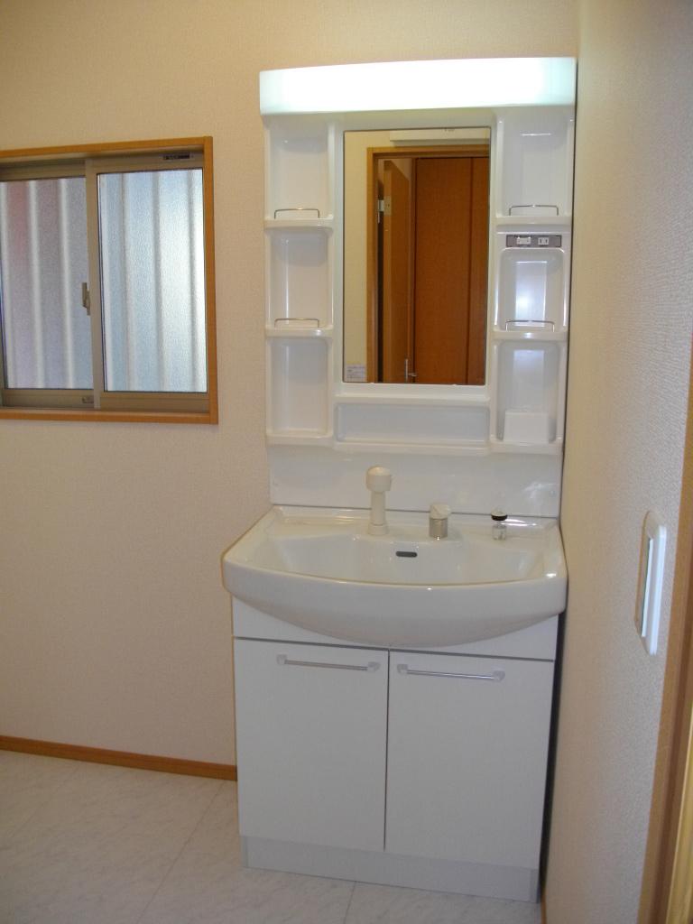 Wash basin, toilet. Indoor (11 May 2013) shooting 1, Building 2 common bathroom vanity