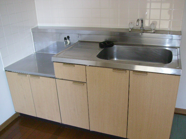 Kitchen. In your favorite kitchen because the gas stove is a carry-type! !