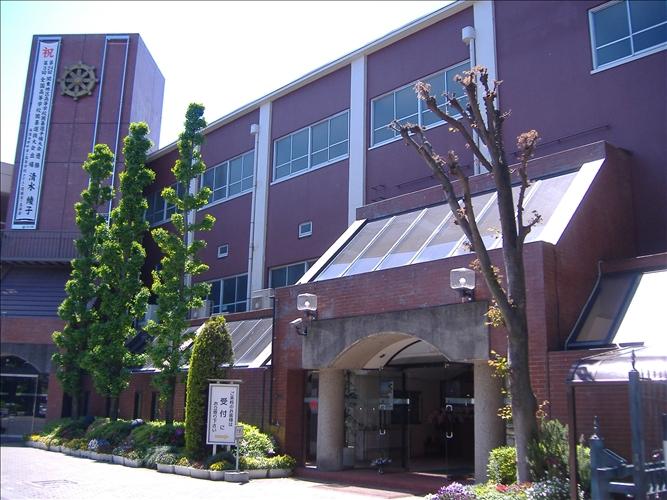 high school ・ College. There famous Shingakuko at 1107m gifted education to private Shukutoku Yono High School. 