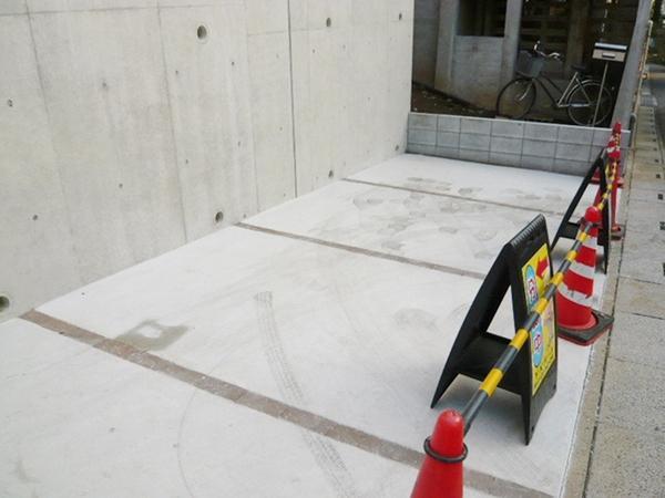 Parking lot. Local (11 May 2013) Shooting