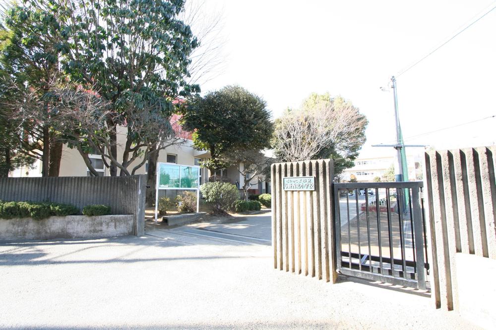 Primary school. Yono 990m to the northwest elementary school