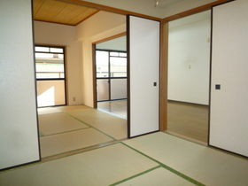 Living and room. Japanese-style room 4.5 Pledge ・ Japanese-style room 6 quires