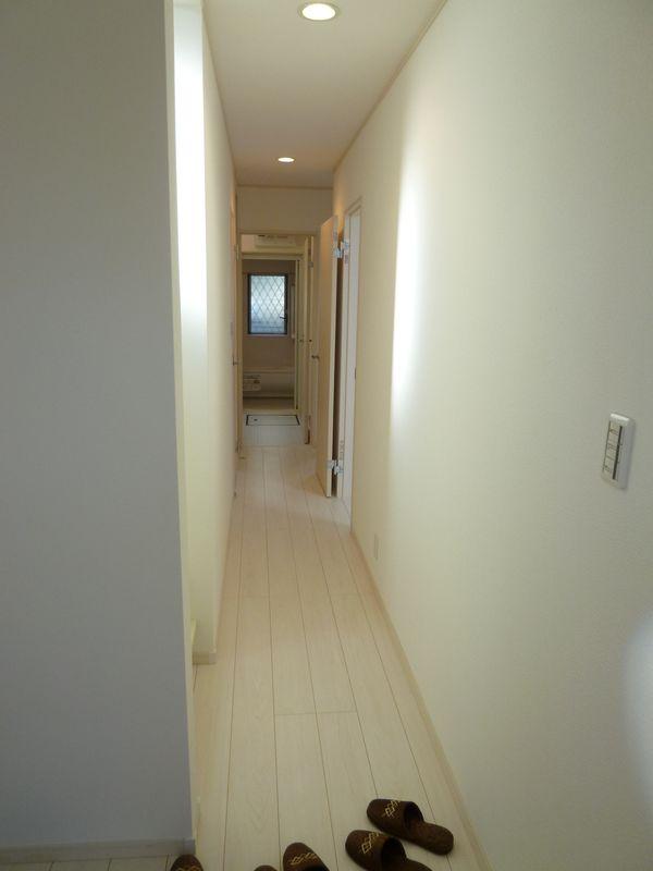 Entrance. Entrance hall