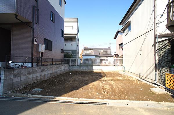 Local appearance photo. Local (12 May 2013) Shooting