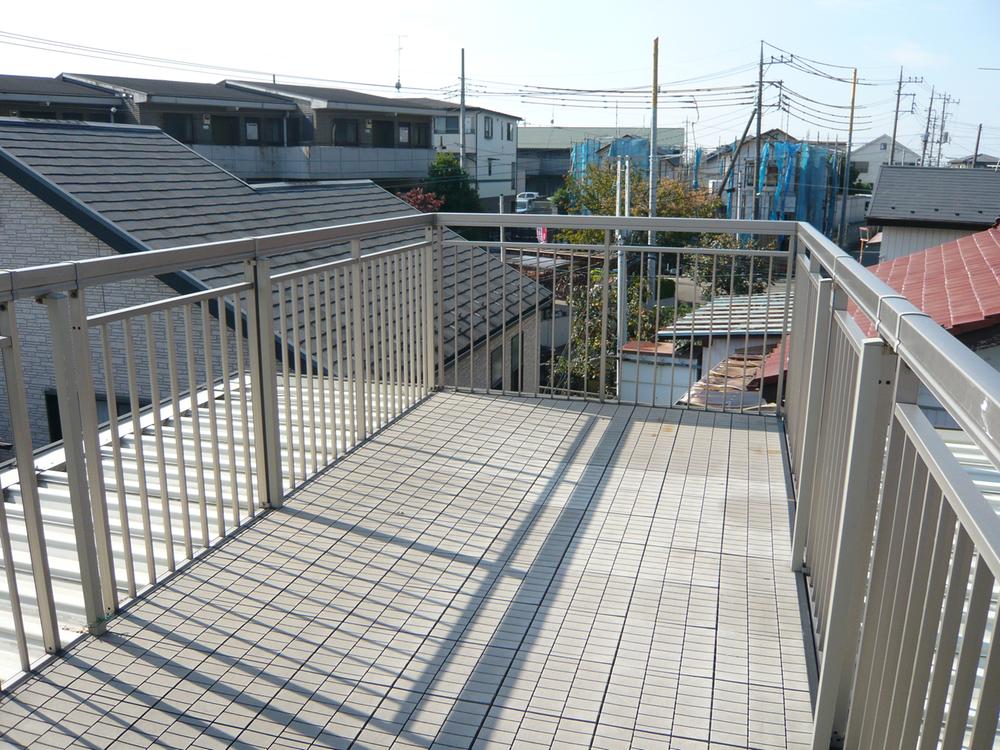 Other local. ■ Rooftop Sky balcony! ■ March 2000 Built! ■ Sekisui Heim lightweight steel frame custom home ~ ! ■ Renovation completed! ■ There is also a 2.9 Pledge of study ~ Available also in the closet! Preview available! Ahead of us!