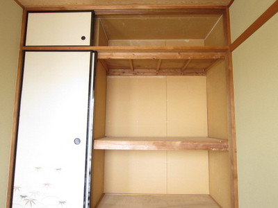 Other Equipment. Upper closet also has a Japanese-style room storage