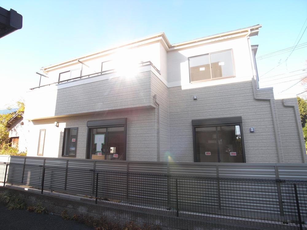 Local appearance photo. From Building 2 side