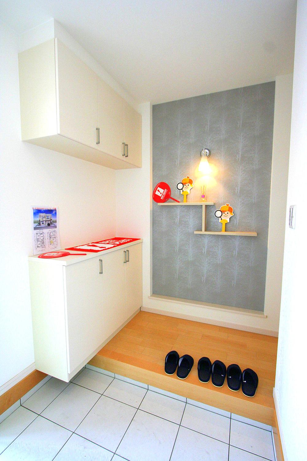 Entrance. Local (11 May 2013) Shooting