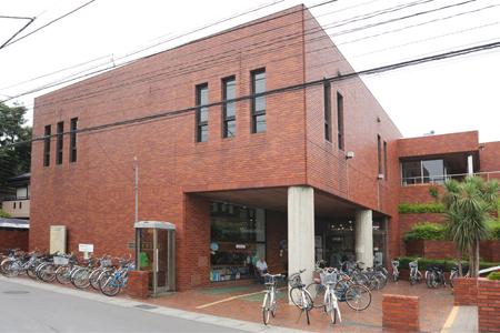 library. Iwatsuki's library. 