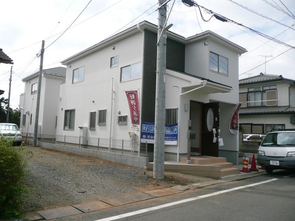 Local appearance photo. Local (10 May 2013) Shooting