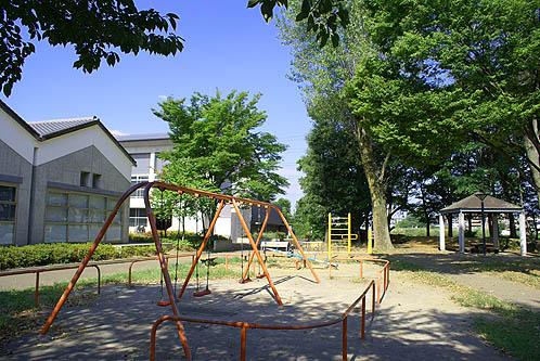 park. Kobato 100m until the children's park