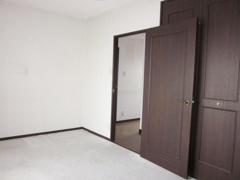 Non-living room. The second floor of the Western-style in the maisonette.