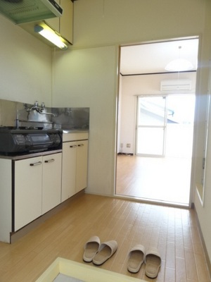 Kitchen. Gas stove installed Friendly Kitchen