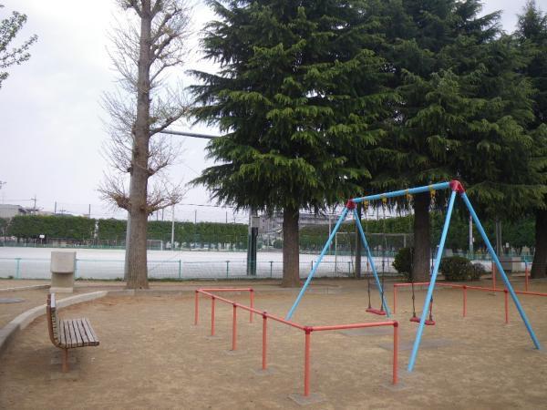park. Toro 50m to multi-purpose park ground