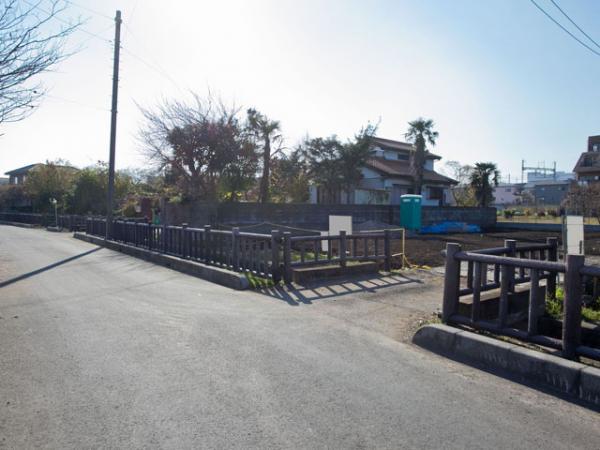 Local photos, including front road