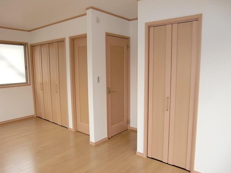 Other Equipment. In response to a change in life style scan, You can change to 3LDK → 4LDK floor plans in a simple construction