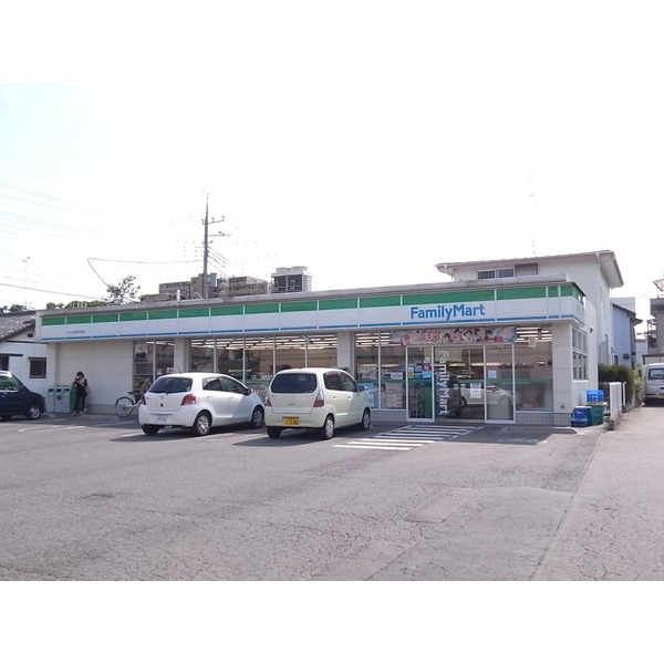 Convenience store. FamilyMart Saitama Imahane the town store (convenience store) to 318m