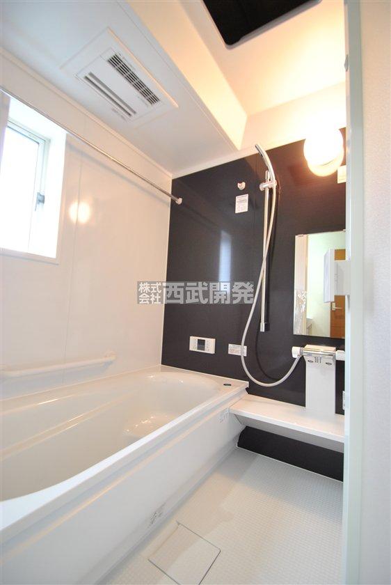 Bathroom. Building 2 bathroom (November 2013) Shooting