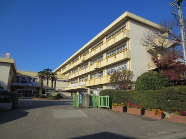 Primary school. Bessho to elementary school 1200m