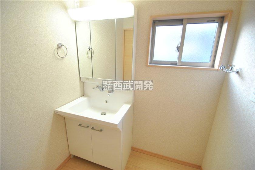 Same specifications photos (Other introspection). Same specifications