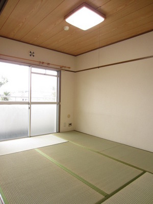 Living and room. Southwest side Japanese-style room 6 quires