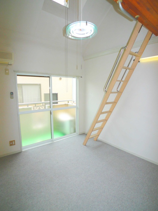 Living and room