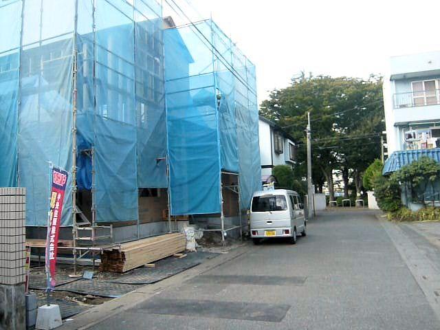 Local photos, including front road. 10 / 7 Shooting