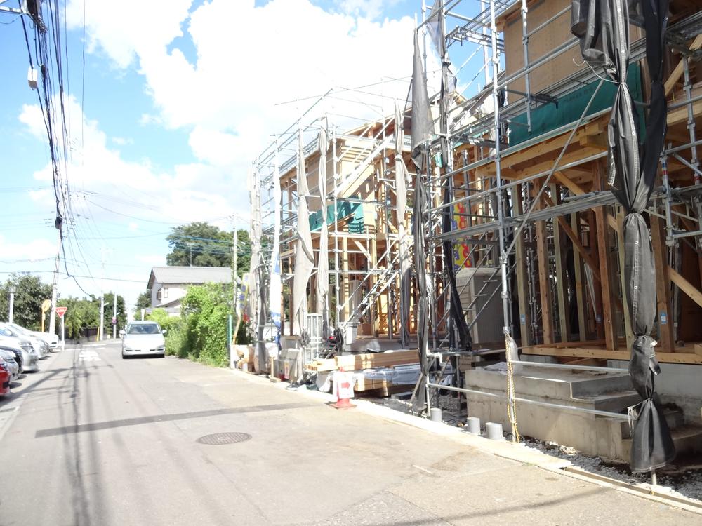 Local photos, including front road. Local (September 3, 2013) Shooting