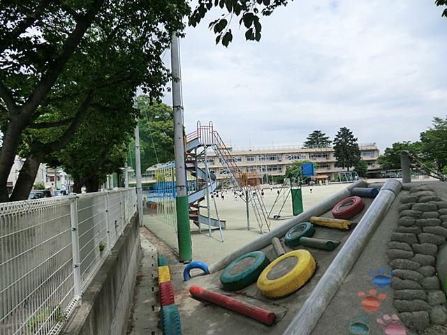 Primary school. Saitama Municipal Nisshin 700m up to elementary school