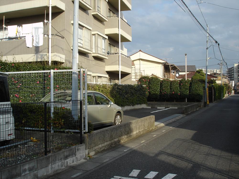 Local appearance photo. Local (12 May 2013) Shooting