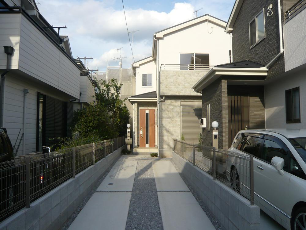 Local appearance photo.  □ Building 2 _3480 ten thousand ~